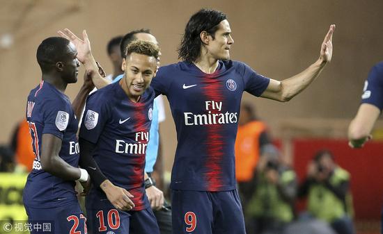 英超-利物浦1-1桑德兰无缘连胜，范戴克送大礼，维尔茨造乌龙（英超：利物浦1-1桑德兰连胜受阻，范戴克失误送礼，维尔茨逼出乌龙）