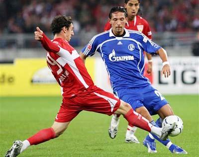 意甲：米兰客场2-1战胜罗马