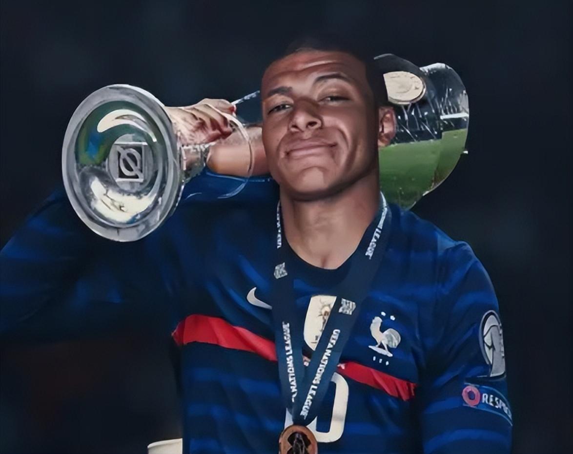 亚冠精英赛战报：托尼破门，吉达国民三人传射5-0巴格达警察（亚冠精英赛：托尼建功，吉达国民三将传射，5-0横扫巴格达警察）