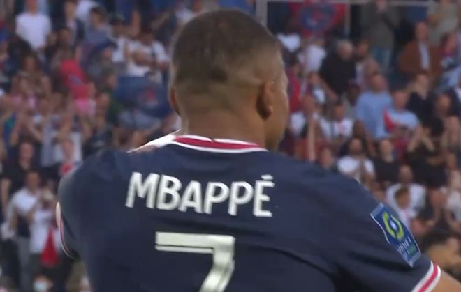 那不勒斯官方：洛博特卡在意杯赛前热身时左腿后胫肌拉伤