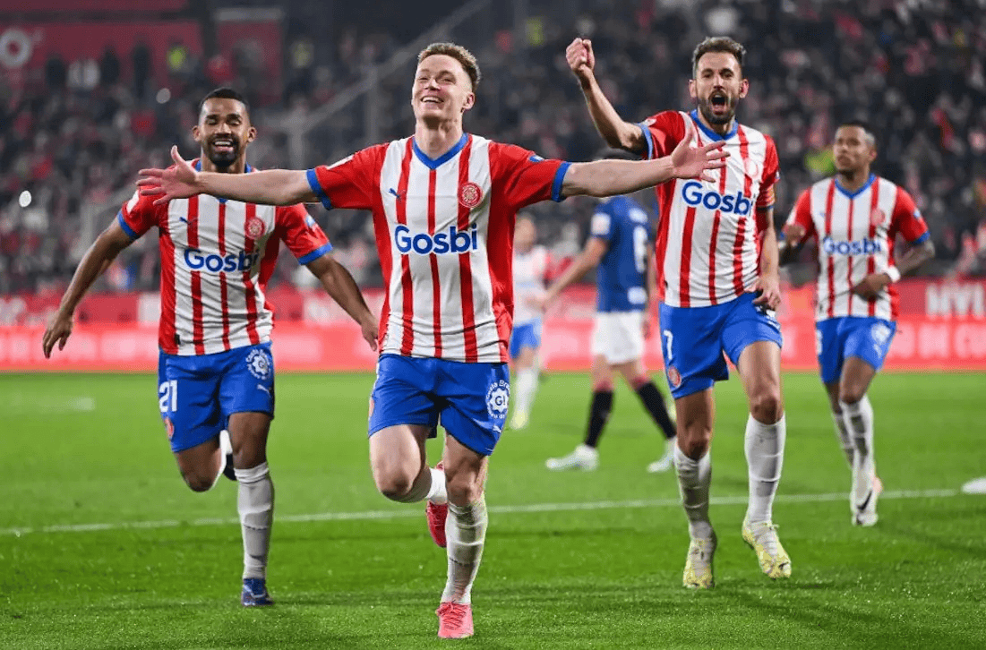 欧冠：皇马客场2-0完胜国际米兰（欧冠客场告捷：皇马2-0击败国际米兰）