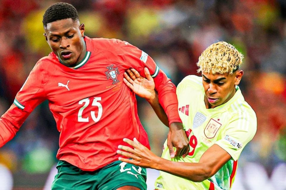 替补球员关键进球逆转比赛局势