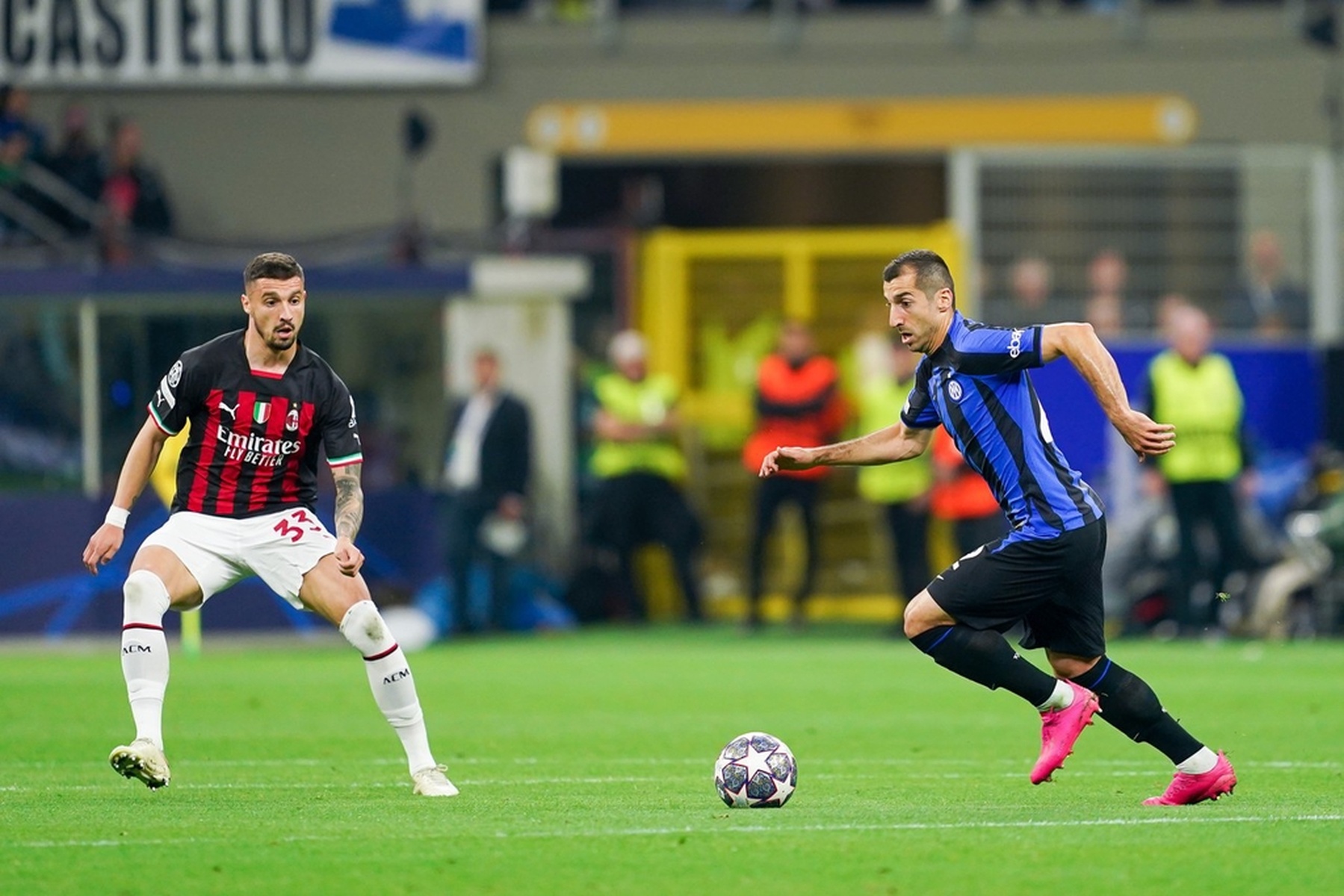 北京时间12月11日凌晨，皇马在欧冠联赛阶段第6轮主场1-2遭曼城逆转。（欧冠第6轮：曼城客场2-1逆转皇马（北京时间12月11日凌晨））