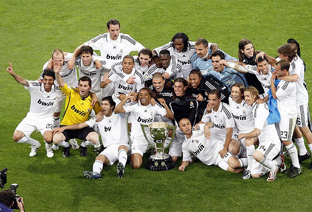 孔萨：凯恩给球队设立标准，那自然而然会激励我们