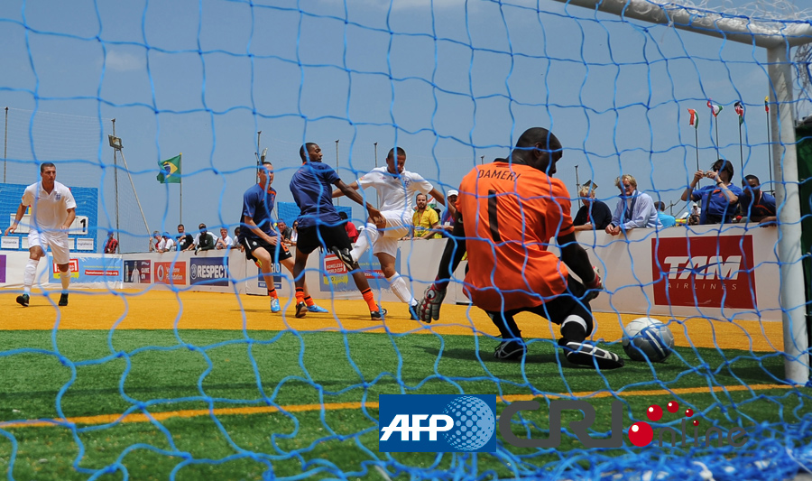 安帅谈维尼修斯国家德比不满被换下：我跟他说他犯了一个错误