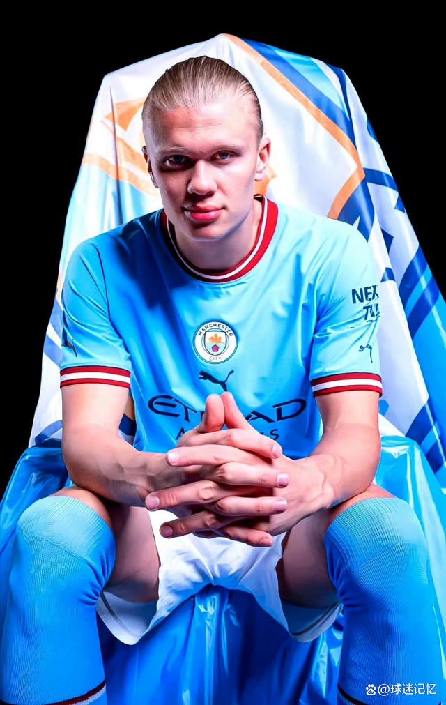 意大利上一场参加世界杯的首发11人：6人已退役，2人无球队