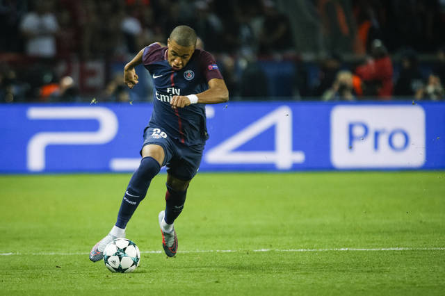 斯玛特谈詹姆斯复出：他球商极高，所有人因为他在场受益匪浅